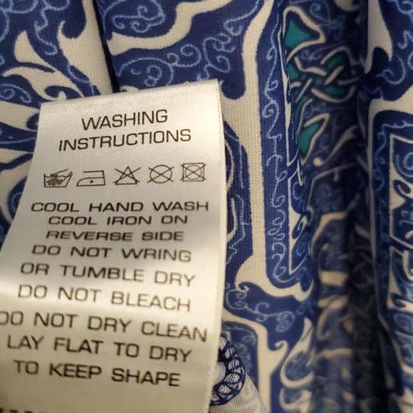 Dress - Picture 8 of 8